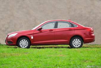 2014款绅宝D50 1.5L手动标准版