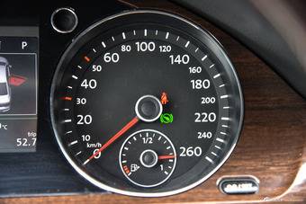 2015款迈腾2.0TSI尊贵型