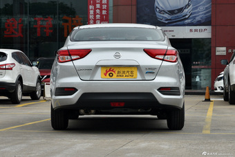 2016款蓝鸟 1.6L自动炫酷版