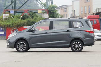 2016款长安欧尚1.5L手动豪华型