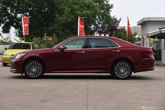 2015款皇冠2.0T自动尊享版