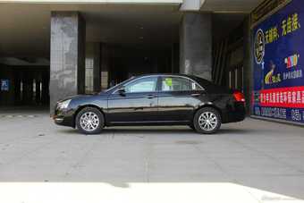 2015款吉利EC8 2.0L自动精英型到店实拍