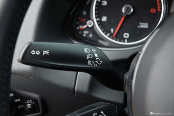 2014款奥迪Q5 45TFSI quattro运动型