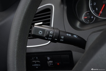 2016款吉利金刚三厢1.5L手动进取型 国IV