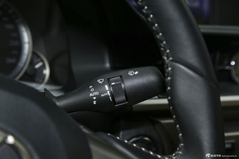 2015款雷克萨斯ES 2.0L自动200精英版