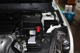 2013款英伦SX7 2.0L手动精英型