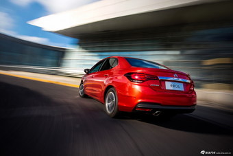 2016款东风雪铁龙全新C4L