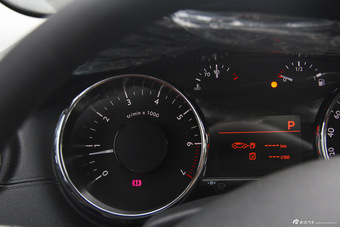 2015款东风标致3008 2.0L自动潮流版