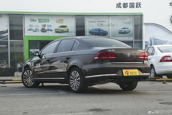 2015款迈腾2.0T自动改款旗舰型