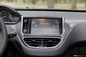 2016款标致2008 1.2THP自动领航版