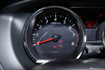 2013款骊威劲锐1.6XL 手动舒适版