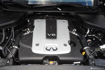 2015款英菲尼迪Q70L 2.5L奢华版