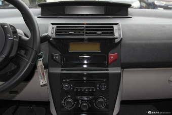 2013款世嘉三厢1.6L手动品尚型CNG