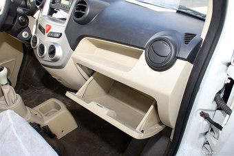 2014款佳宝V80 1.5L舒适型