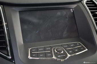 2013款奔腾B50 1.6L手动尊贵型