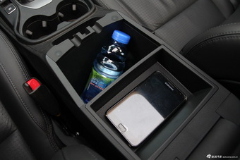 2013款全新胜达2.0T自动四驱TOP 7座