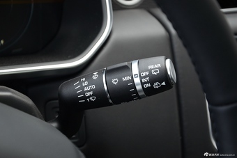 2016款揽胜3.0L V6 SC VOGUE加长版