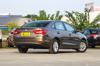 2015款英朗1.5L手动进取型15N