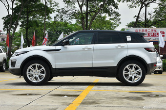 2016款揽胜极光2.0T自动SE智耀版