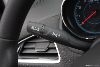 2016款科鲁兹1.5L手动精英版