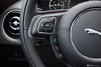2016款捷豹XJL 2.0T自动两驱典雅商务版