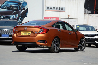 2016款思域1.5T自动220TURBO尊贵版