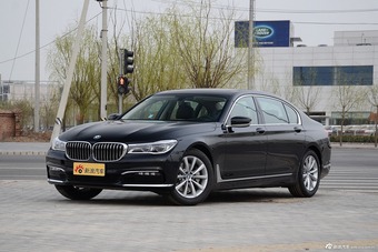 2017款宝马7系730Li 2.0T自动豪华型