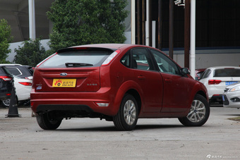 2013款福克斯两厢经典1.8L手动时尚型