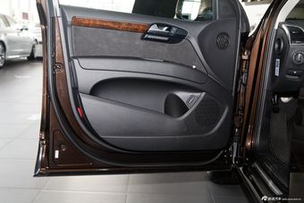 2014款奥迪Q7 35 TFSI进取型