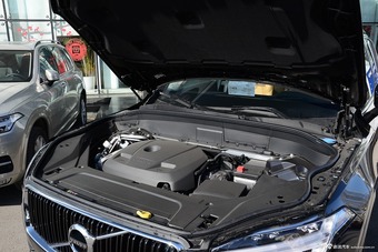 2016款沃尔沃XC90 2.0T自动 T5智逸版5座