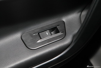 2012款传祺GS5 2.0L自动周年纪念版