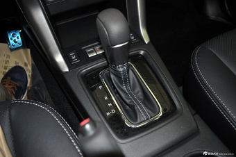 2013款森林人2.0i自动豪华版