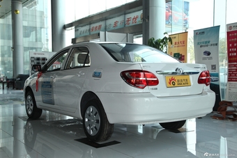 2013款花冠1.6L手动超值版