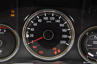 2016款哥瑞1.5L 自动CVT风尚版