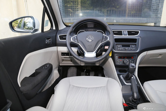 2015款东风风神L60 1.6L手动新动型