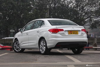 2013款雪铁龙C4L 1.6THP自动劲智版