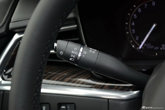 2016款凯迪拉克XT5 2.0T自动25T豪华型