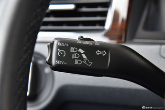 2015款桑塔纳1.6L自动豪华版