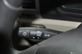 2012款奥轩G5 2.0L手动精英版两驱