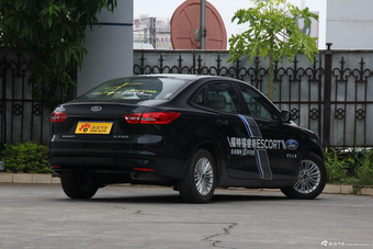 2015款福睿斯1.5L手动舒适型