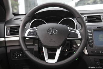 2015款绅宝X65 2.0T手动精英型