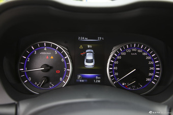 2015款英菲尼迪Q50L 2.0T自动豪华运动版