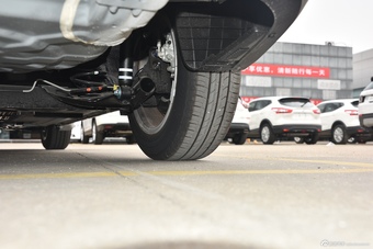 2016款蓝鸟 1.6L自动炫酷版