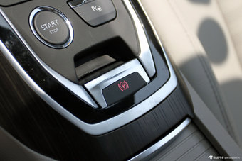 2014款东风标致408 1.6T自动尊贵版