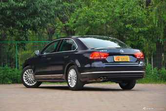 2015款帕萨特1.8T DSG至尊版
