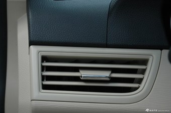 东南2013款V5菱致1.5L手动标准型CNG