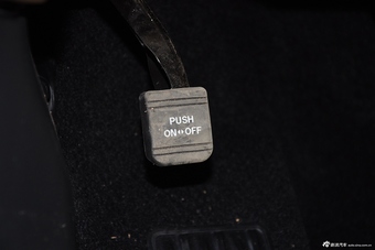 2015款汉兰达3.5L自动四驱精英版