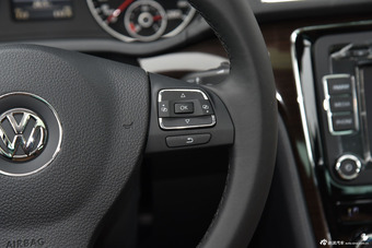 2015款帕萨特1.8T DSG至尊版