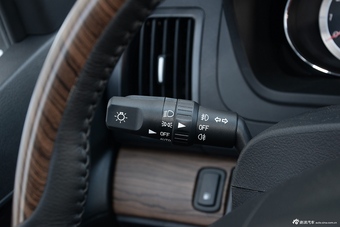 2016款CM7 2.0T自动尊享型