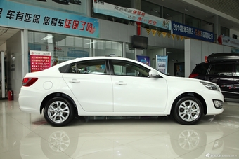 2014款福美来M5 1.6L手动时尚型